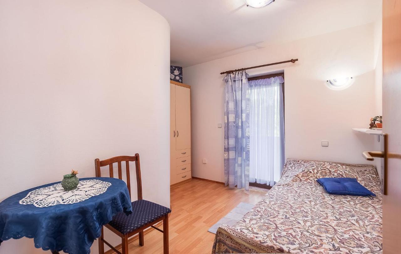 Jelena Apartment Porec Bagian luar foto