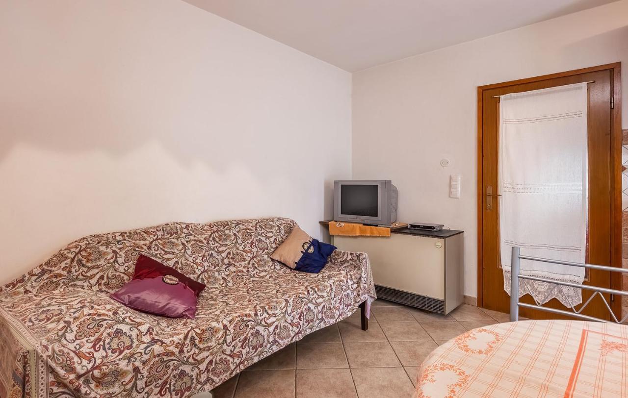 Jelena Apartment Porec Bagian luar foto